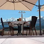 Aktiv-hotel Traube Am Mieminger Sonnenplateau ホテル Wildermieming