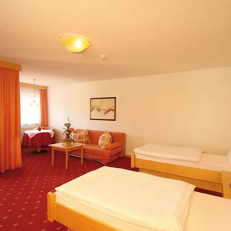 Aktiv-hotel Traube Am Mieminger Sonnenplateau 호텔 3*