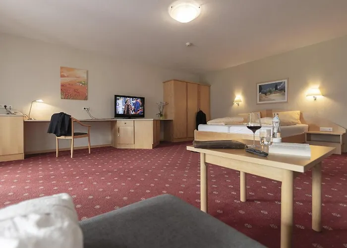 酒店 Aktiv-hotel Traube Am Mieminger Sonnenplateau Wildermieming