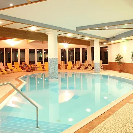 Hotell Aktiv-hotel Traube 3*