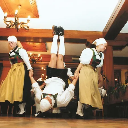 Aktiv-hotel Traube Hotell