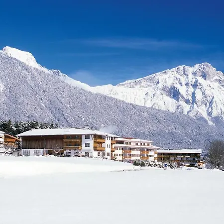 Aktiv-hotel Traube Am Mieminger Sonnenplateau 3*